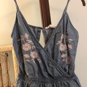 denim floral romper (cute open back)